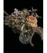 Romantická kytička ze sušených květin a bylin